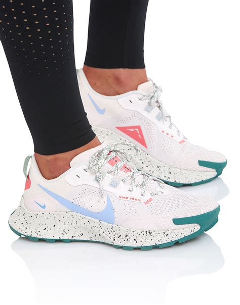 nike pegasus trail 3 women's